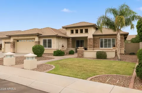 8608 W Yukon Dr, Peoria, AZ 85382