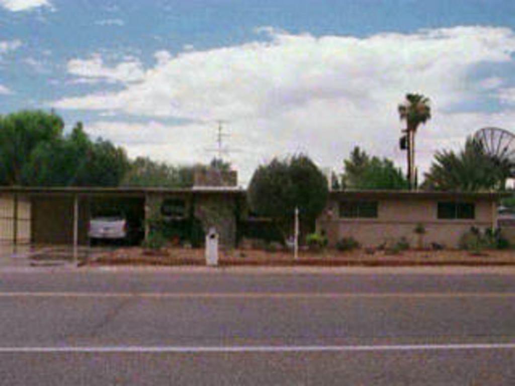 8432 E Kenyon Dr, Tucson, AZ 85710 photo 1