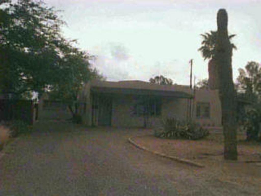 4047 E Montecito St, Tucson, AZ 85711 photo 1