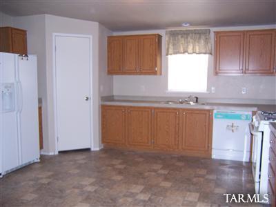 13677 S Hound Dog Rd, Vail, AZ 85641 photo 11