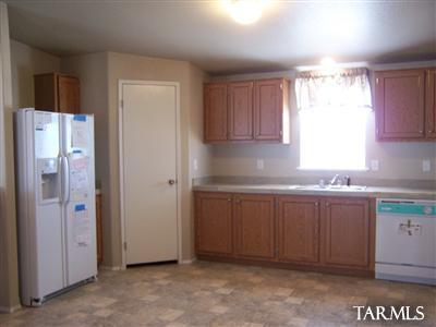 13677 S Hound Dog Rd, Vail, AZ 85641 photo 5