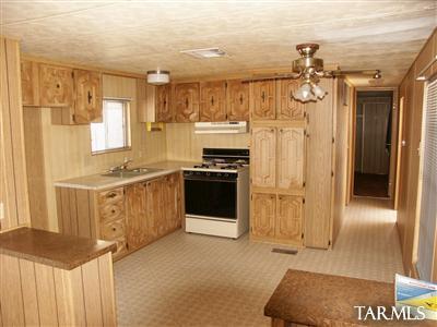 554 E Loma Catarina Dr, Benson, AZ 85602 photo 3