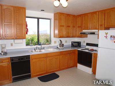 3190 E Wetstones Rd, Vail, AZ 85641 photo 2