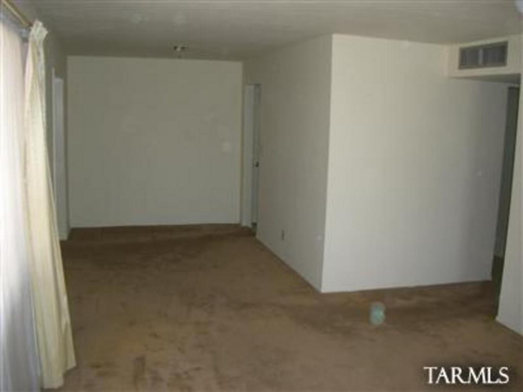 3265 E Silverlake Rd, Tucson, AZ 85713 photo 2