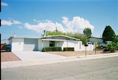 8135 E Hayne St, Tucson, AZ 85710 photo 2