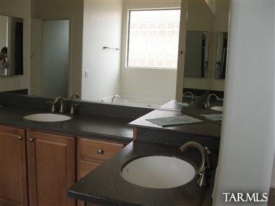 5276 E Jasmine Vista Dr, Tucson, AZ 85706 photo 8