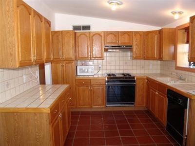 8255 E Gettysburg Pl, Tucson, AZ 85710 photo 2