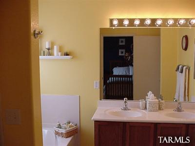 805 S Painted River Way, Vail, AZ 85641 photo 7