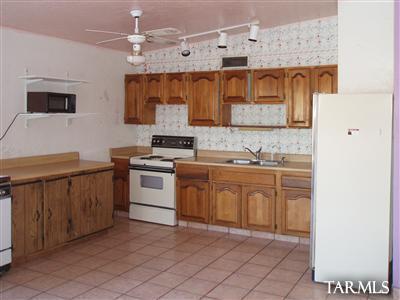 1227 E Garden Loop, Tucson, AZ 85706 photo 3