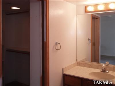 1227 E Garden Loop, Tucson, AZ 85706 photo 7