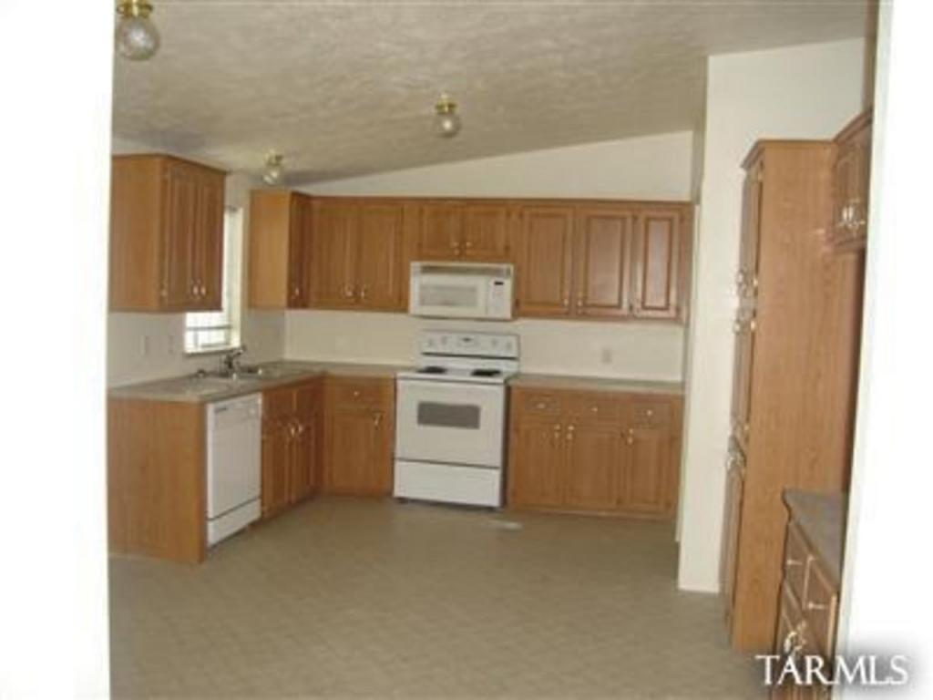 2810 W Royal Palm Dr, Tucson, AZ 85705 photo 2