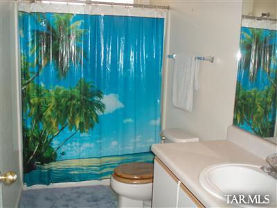 8864 E Fruit Tree Dr, Tucson, AZ 85730 photo 4