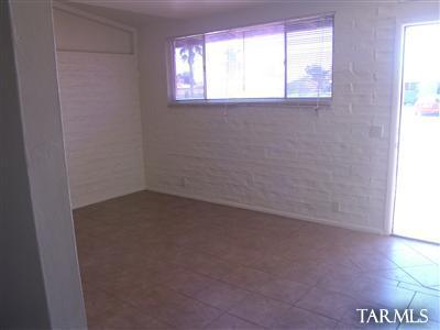 3755 E 27th St, Tucson, AZ 85713 photo 3