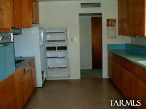 85545 E Leewood St, Mammoth, AZ 85618 photo 4