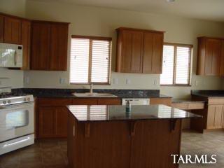 456 N Blue River Dr, Vail, AZ 85641 photo 3
