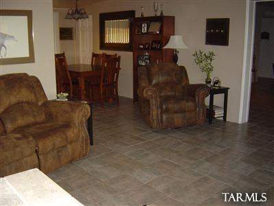 2862 W Tippecanoe Trl, Tucson, AZ 85745 photo 2