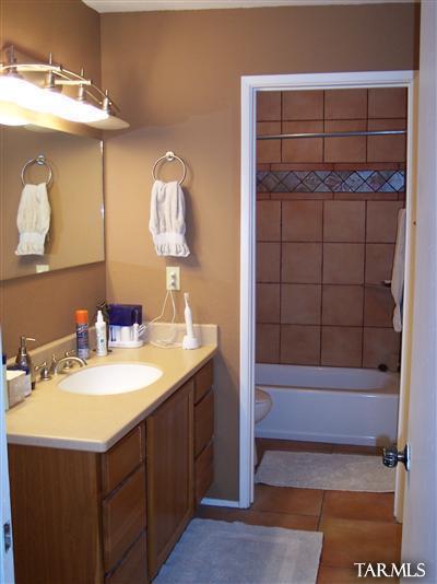 9842 E Skyview Dr, Tucson, AZ 85748 photo 8