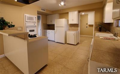 5662 E Spring St, Tucson, AZ 85712 photo 4