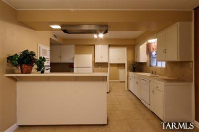 5662 E Spring St, Tucson, AZ 85712 photo 8