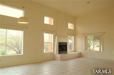 10431 E Thunderbolt Dr, Tucson, AZ 85748 photo 2