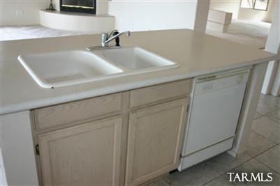 10643 E Barclay Park Loop, Tucson, AZ 85748 photo 9