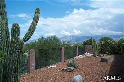 10643 E Barclay Park Loop, Tucson, AZ 85748 photo 3