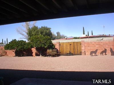 9399 E Myra Dr, Tucson, AZ 85730 photo 4