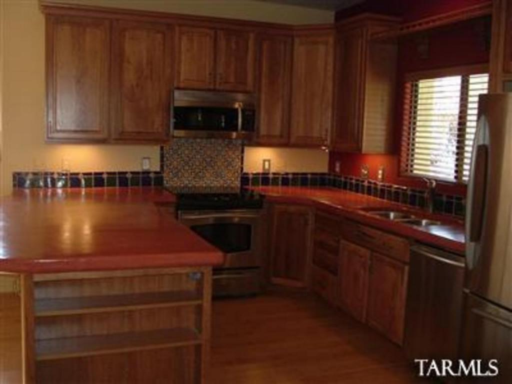 166 E Limberlost Dr #103, Tucson, AZ 85705 photo 2