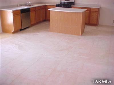 3574 E Farrier, Tucson, AZ 85739 photo 3