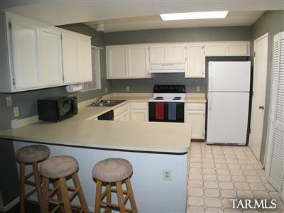 246 E Hadley St, Tucson, AZ 85705 photo 3