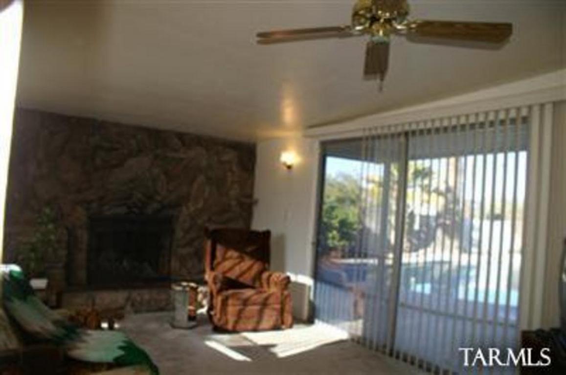 8351 E Cooper Pl, Tucson, AZ 85710 photo 7