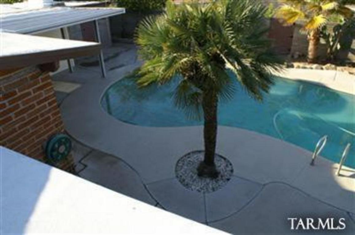 8351 E Cooper Pl, Tucson, AZ 85710 photo 9