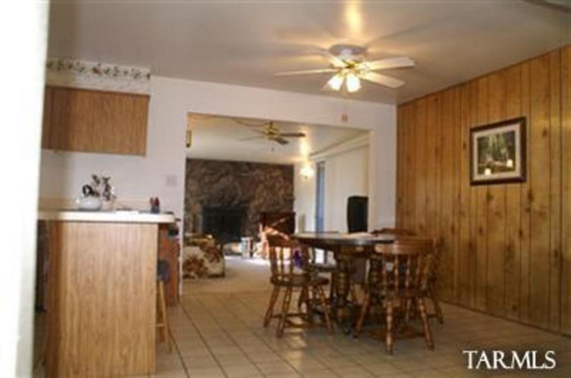 8351 E Cooper Pl, Tucson, AZ 85710 photo 3