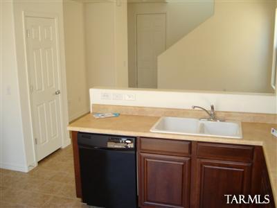 6967 S Blue Eyes Ln, Tucson, AZ 85706 photo 4