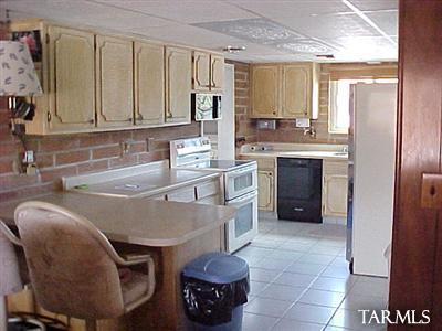 6850 Edgemont Pl, Tucson, AZ 85710 photo 9