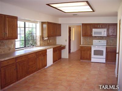 501 N Davidson Rd, Vail, AZ 85641 photo 3