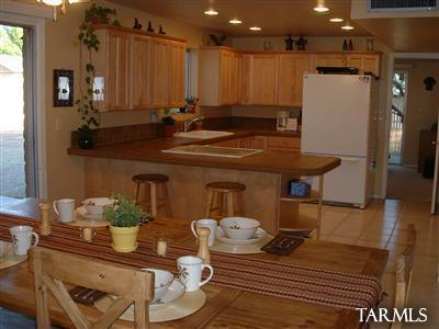 9250 E 28th St, Tucson, AZ 85710 photo 2