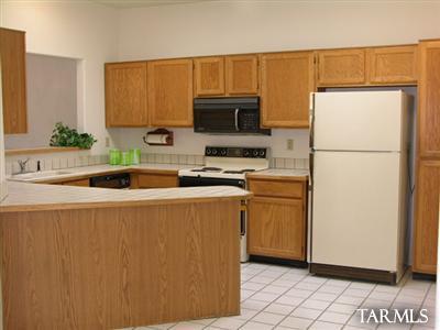 5395 E Francisco Loop, Tucson, AZ 85712 photo 3