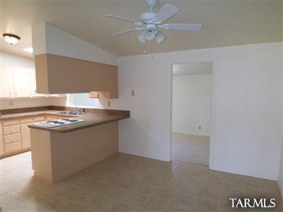 7236 Eli Dr, Tucson, AZ 85710 photo 3