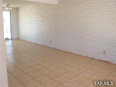 7137 E Freestone Dr, Tucson, AZ 85730 photo 2