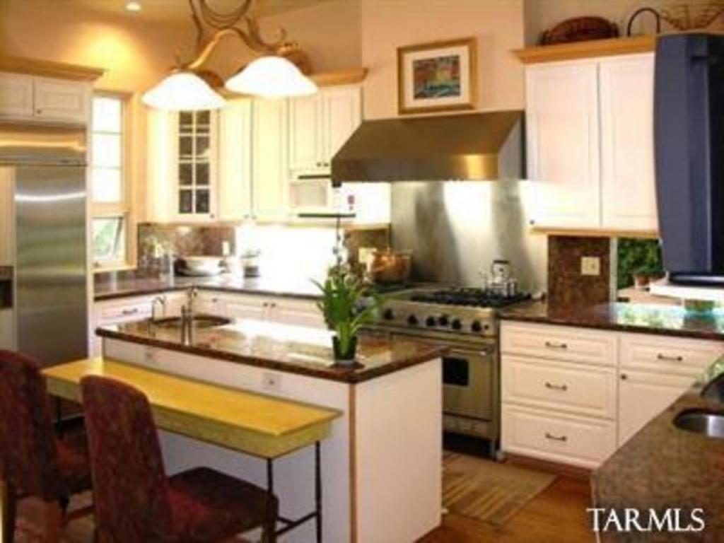 2025 E 5th St, Tucson, AZ 85719 photo 3