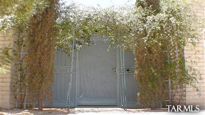 8220 E Oneida Pl, Tucson, AZ 85715 photo 2