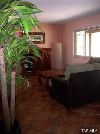 4357 E 13th Cir, Tucson, AZ 85711 photo 3