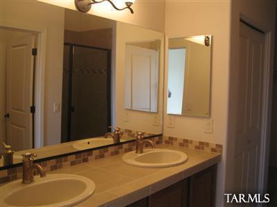 2024 E River Rd #202, Tucson, AZ 85718 photo 10