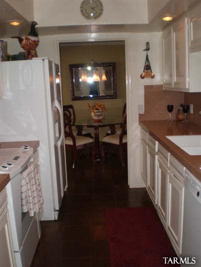 6781 E 4th St, Tucson, AZ 85710 photo 2