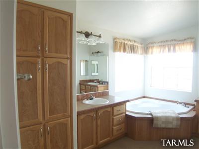 9496 S Tewa, Vail, AZ 85641 photo 5