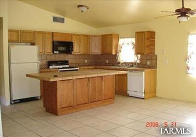 2320 E Warwick, Tucson, AZ 85713 photo 2