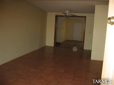 3655 E 33rd St, Tucson, AZ 85713 photo 2
