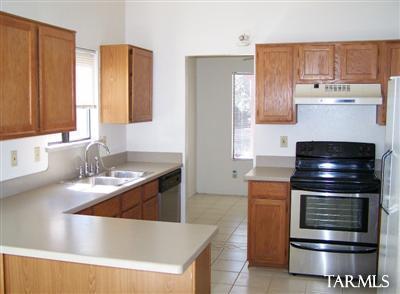 10172 E Cardiff Pl, Tucson, AZ 85748 photo 6