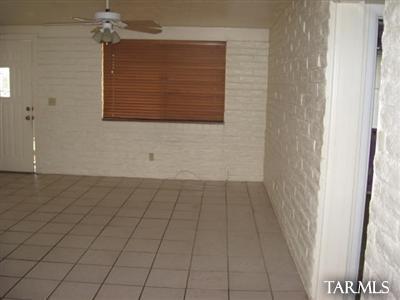 7622 E Persimmon Dr, Tucson, AZ 85730 photo 2